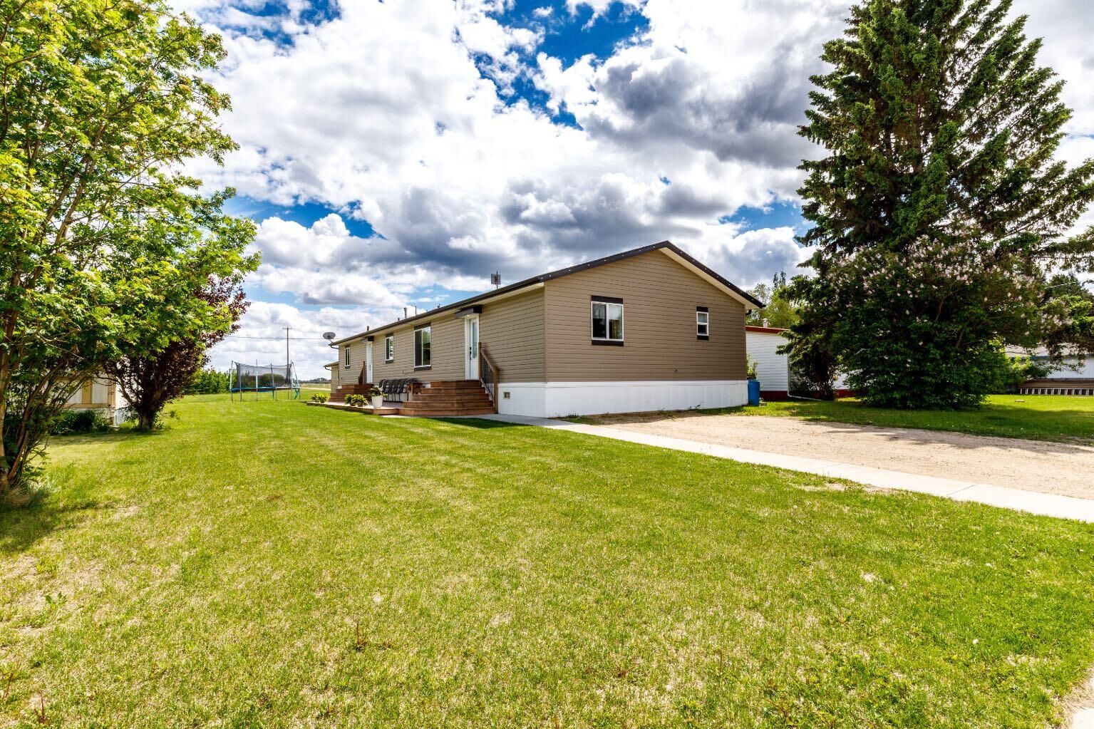 Property Photo:  4705 45 Avenue  AB T0C 0B0 
