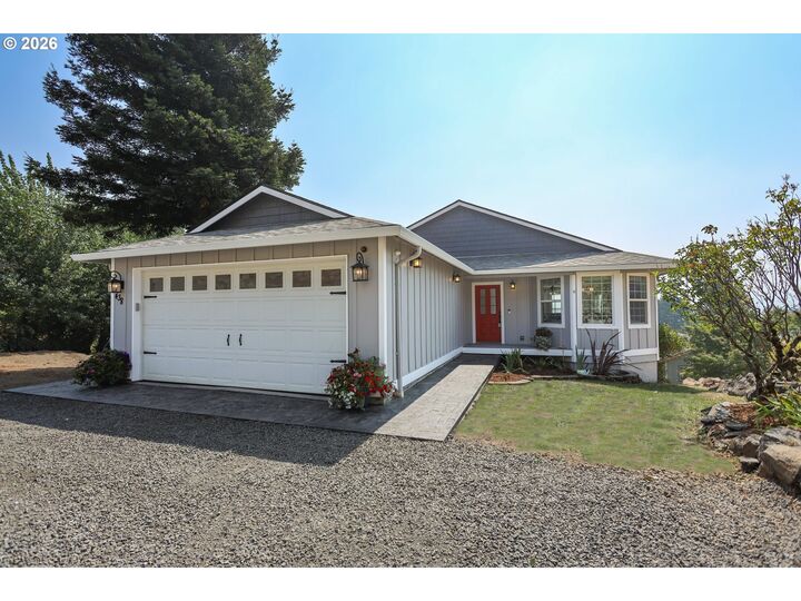 Property Photo: 438 NW Roselawn St WA 98648