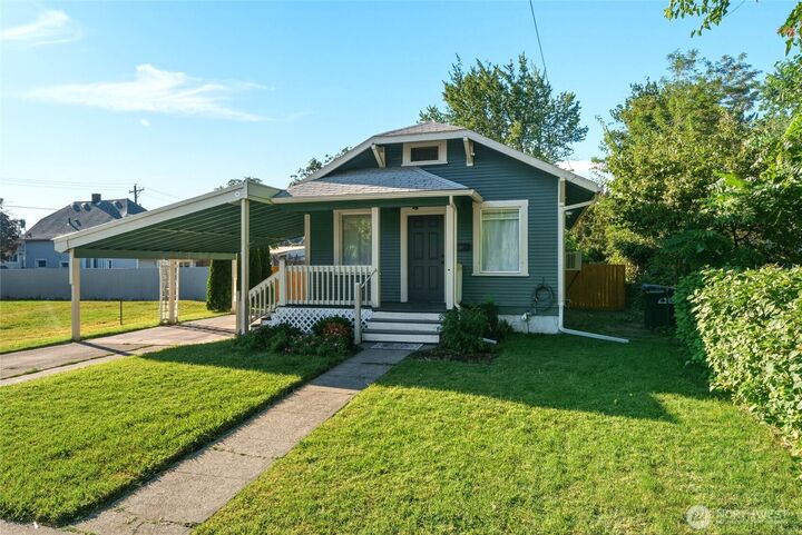 Property Photo: 15 Whitman Street WA 99362