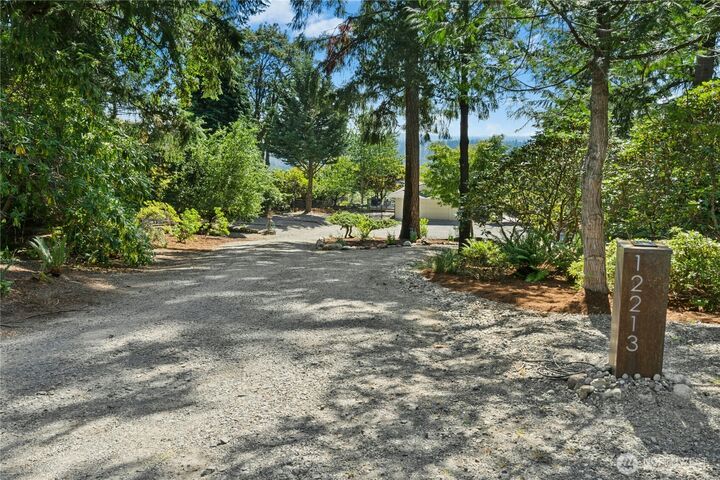 Property Photo:  12213  206th Place SE  WA 98027 