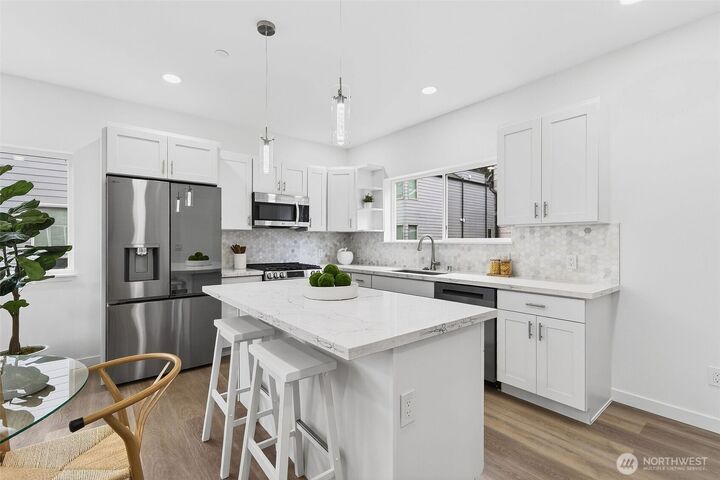 Property Photo: 221 NE 185th Street B WA 98155