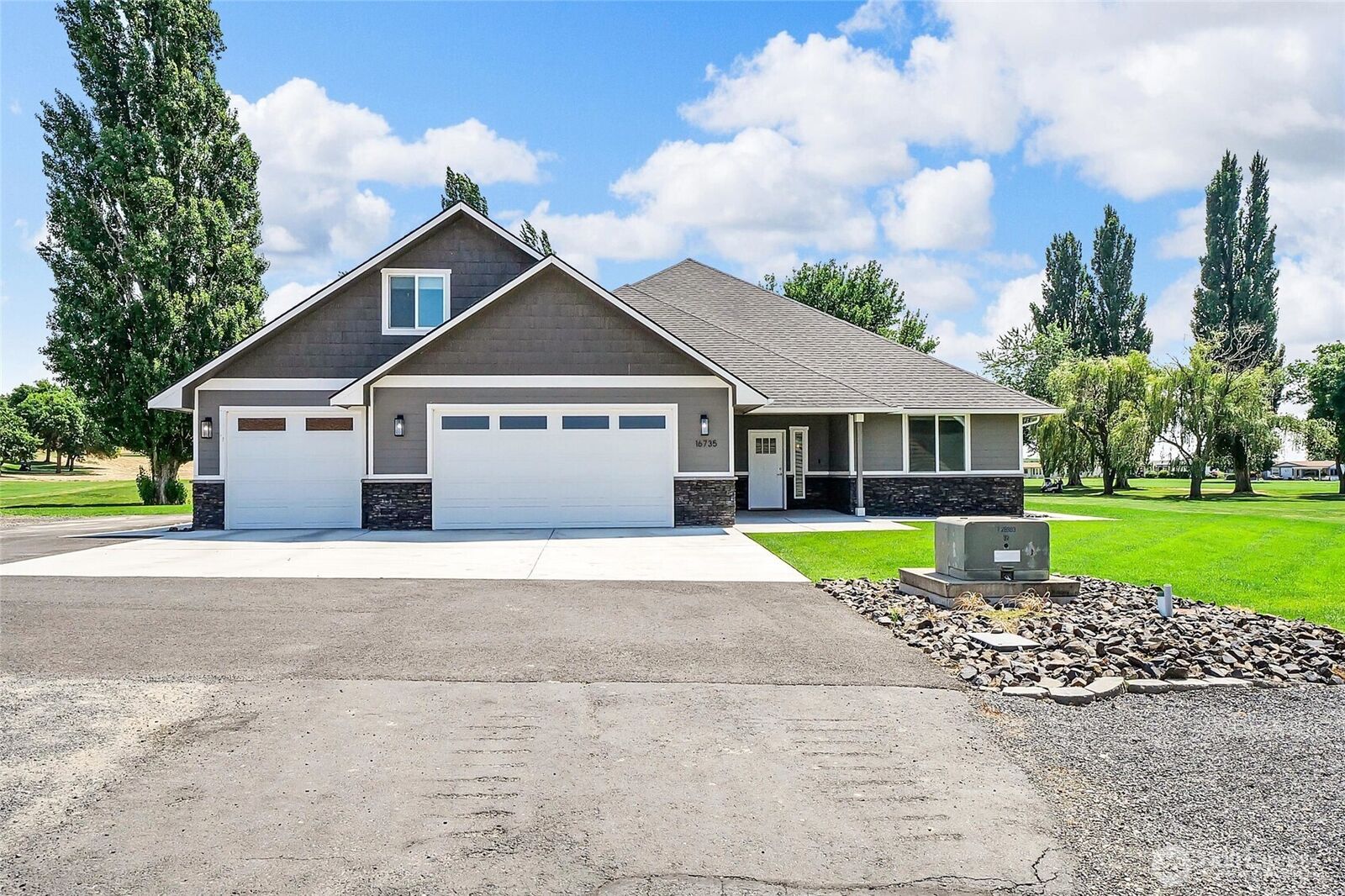 Property Photo:  16735  Handicap Lane SE  WA 98857 