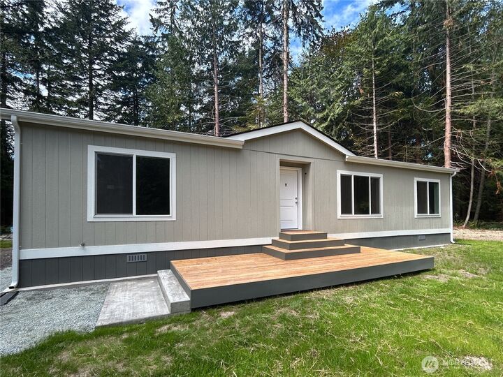 Property Photo: 871 S Lucille Street WA 98282