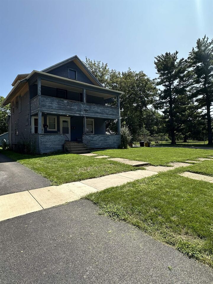Property Photo:  2201-2203 Hancock Street  IL 61103 