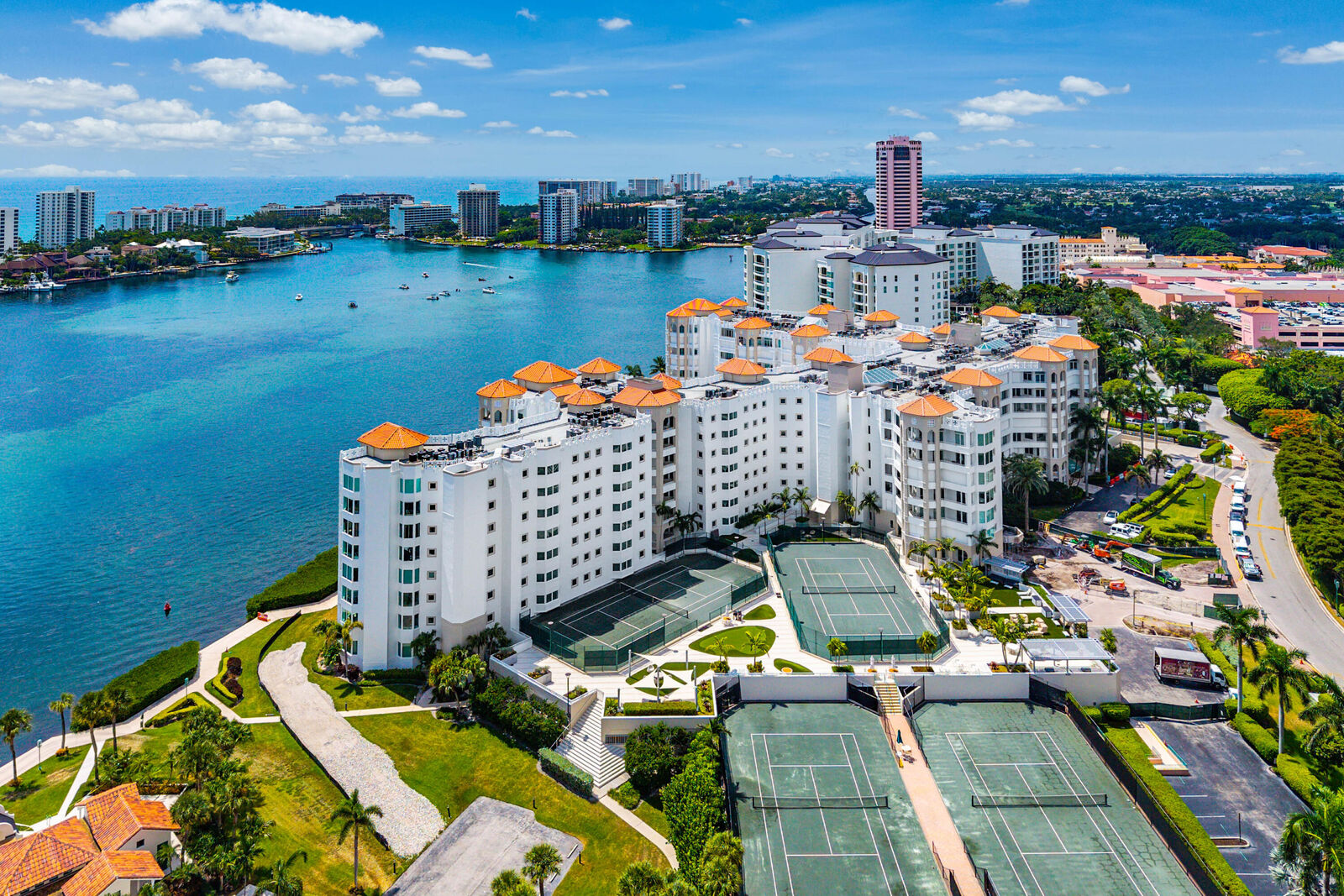 Property Photo:  300 SE 5th Avenue 1030  FL 33432 