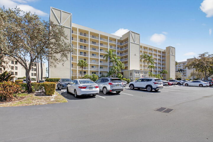 Property Photo:  7310 Ashford Place 505  FL 33446 