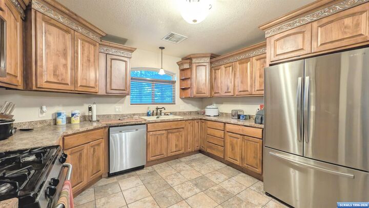 Property Photo:  1515 E Pine Street  NM 88061 