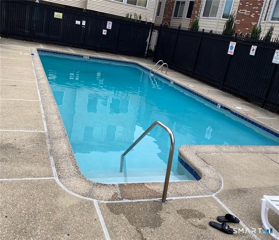 Property Photo: 1611 Washington Boulevard 302 CT 06901