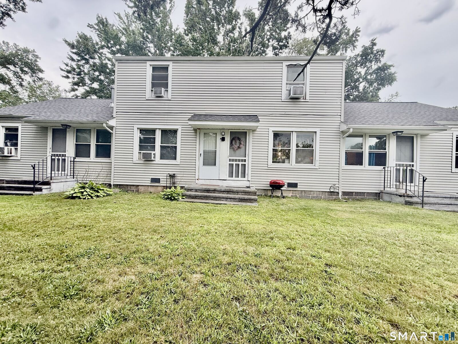 Property Photo:  49-55 Dupont Place  CT 06610 