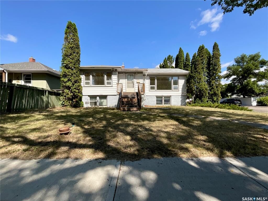 Property Photo:  3600 Regina Avenue  SK S4S 0H5 