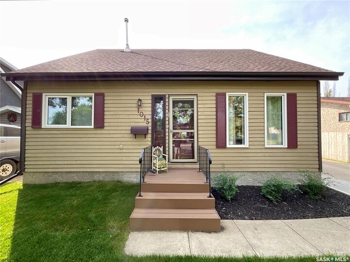 Property Photo: 1015 Graham Road SK S4N 5Z5