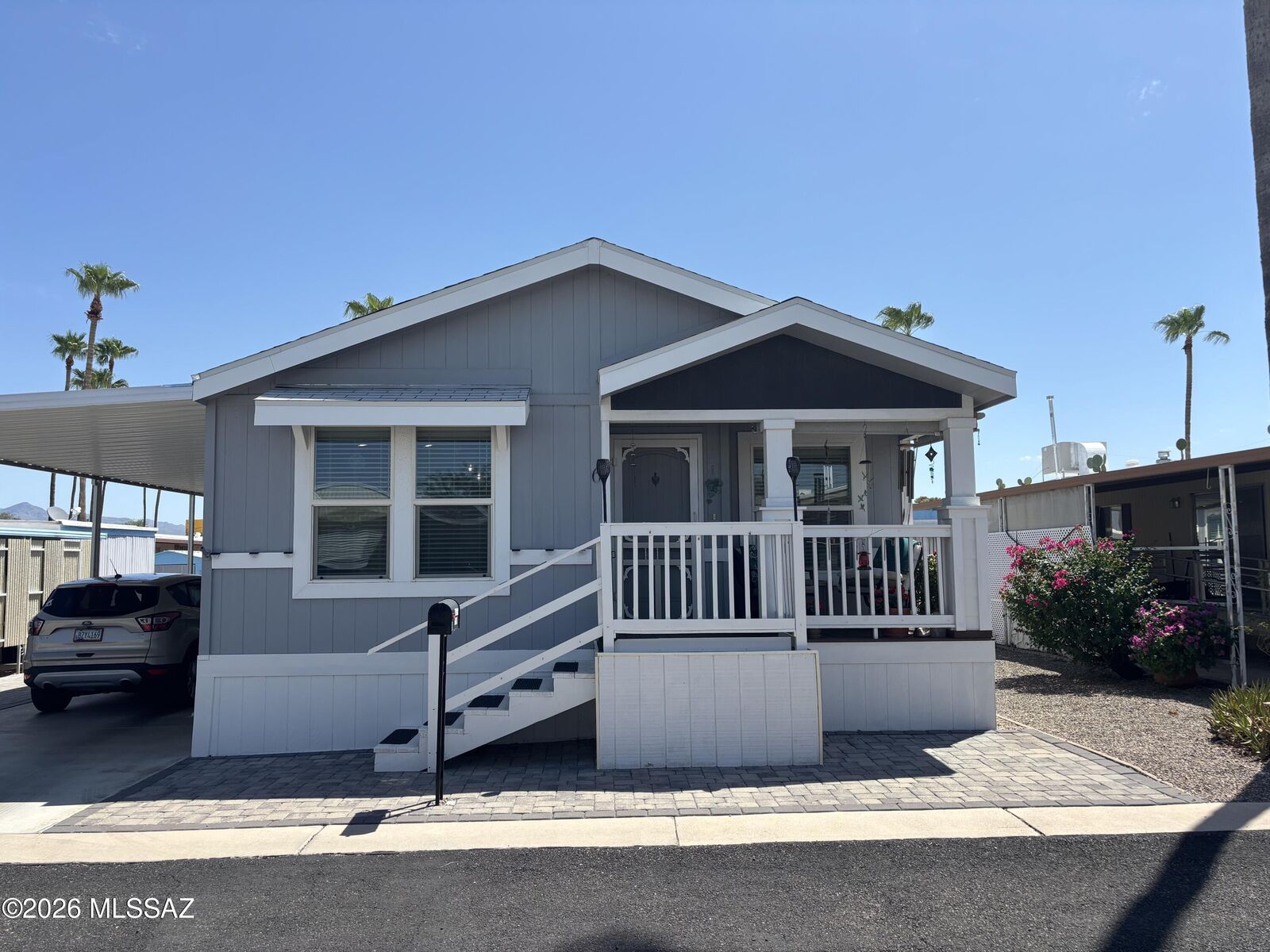 Property Photo:  4001 E Blacklidge Drive #6  AZ 85712 