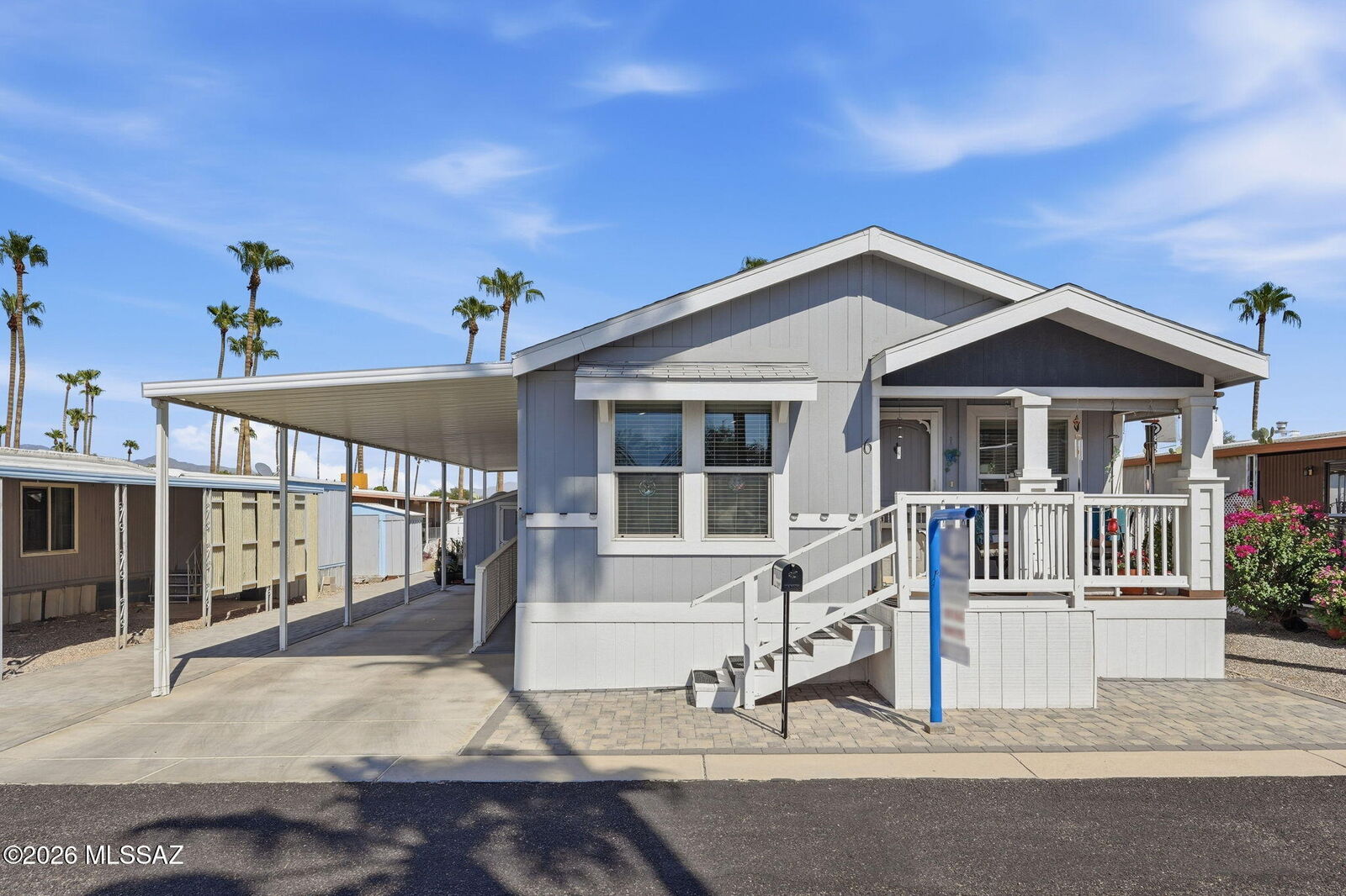 Property Photo: 4001 E Blacklidge Drive #6 AZ 85712
