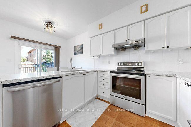 Property Photo: 3621 Bala Drive ON L5M 7N2
