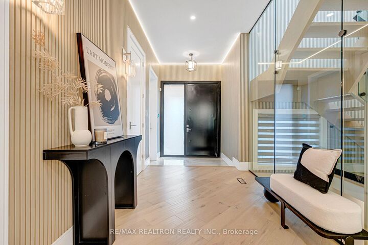 Property Photo: 111 Banstock Drive ON M2K 2H7