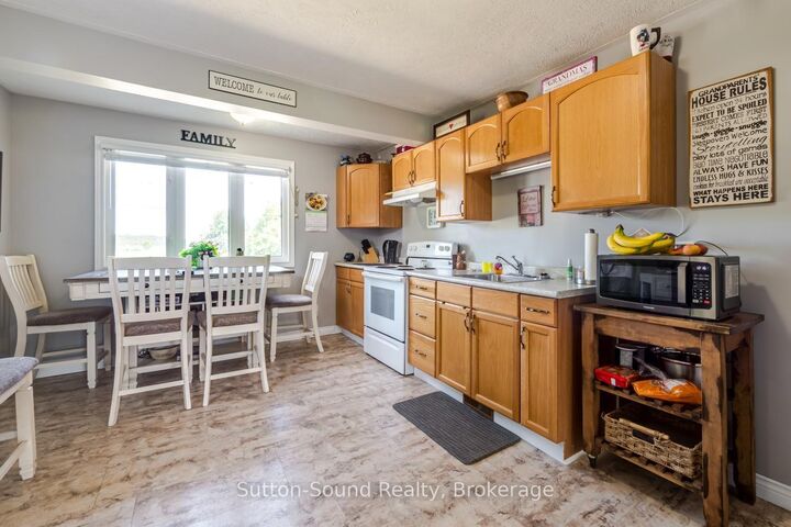 Property Photo:  623 Frank Street  ON N0H 2T0 