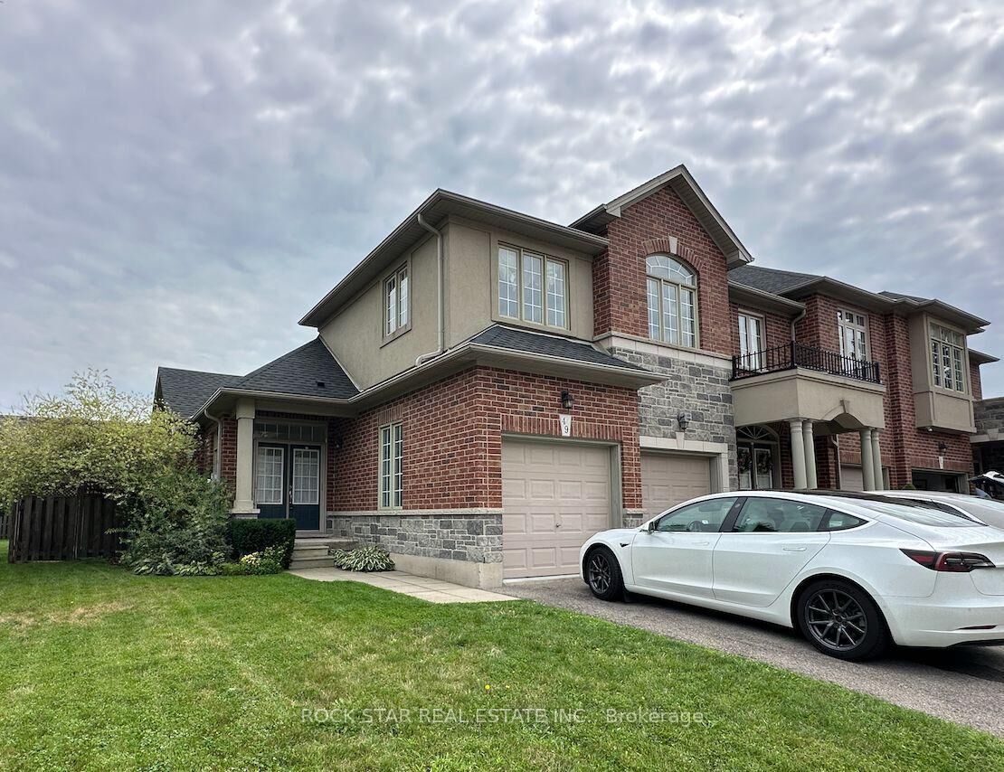 Photo de la propriété:  99 Panabaker Drive 49  ON L9G 5E3 