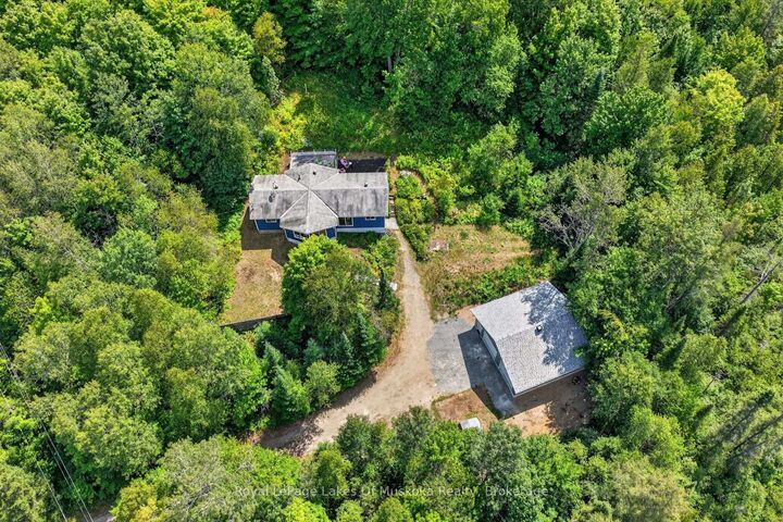 695 Bay Lake Road — photo 1