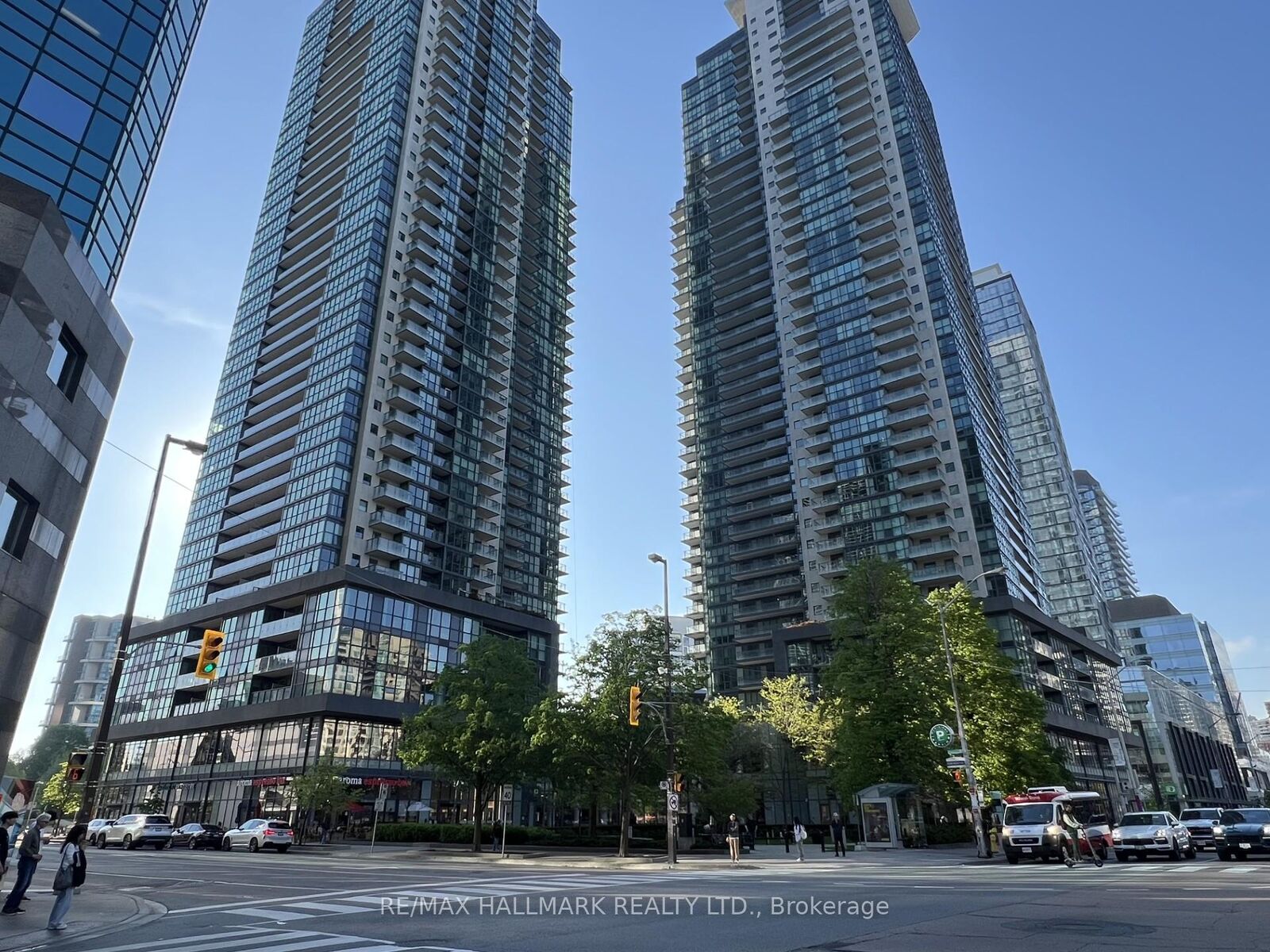 Property Photo: 5162 Yonge Street 607 ON M2N 0E9