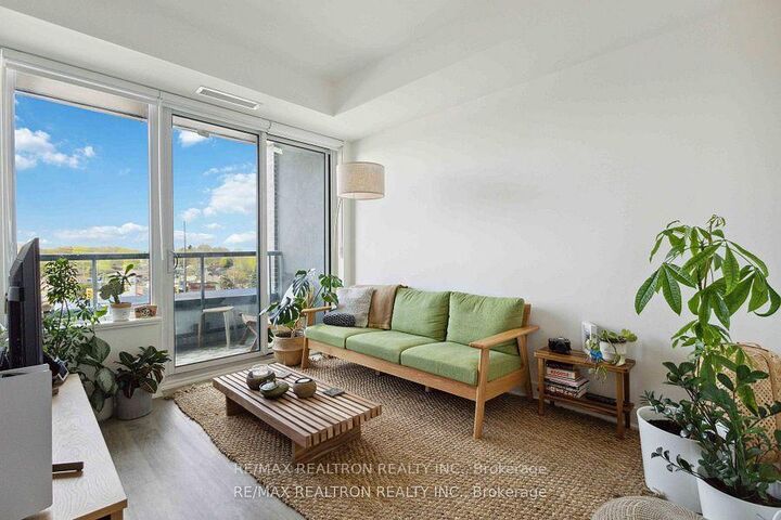 Property Photo: 185 Deerfield Road 315 ON L3Y 0G7