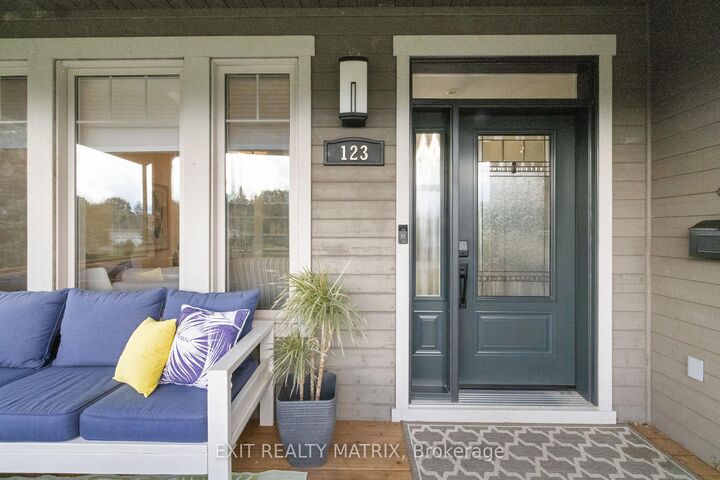 Property Photo: 123 Muirfield Court ON K0A 2X0