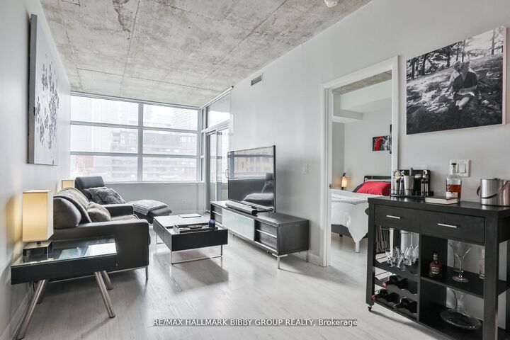 478 King Street W 606 — photo 1