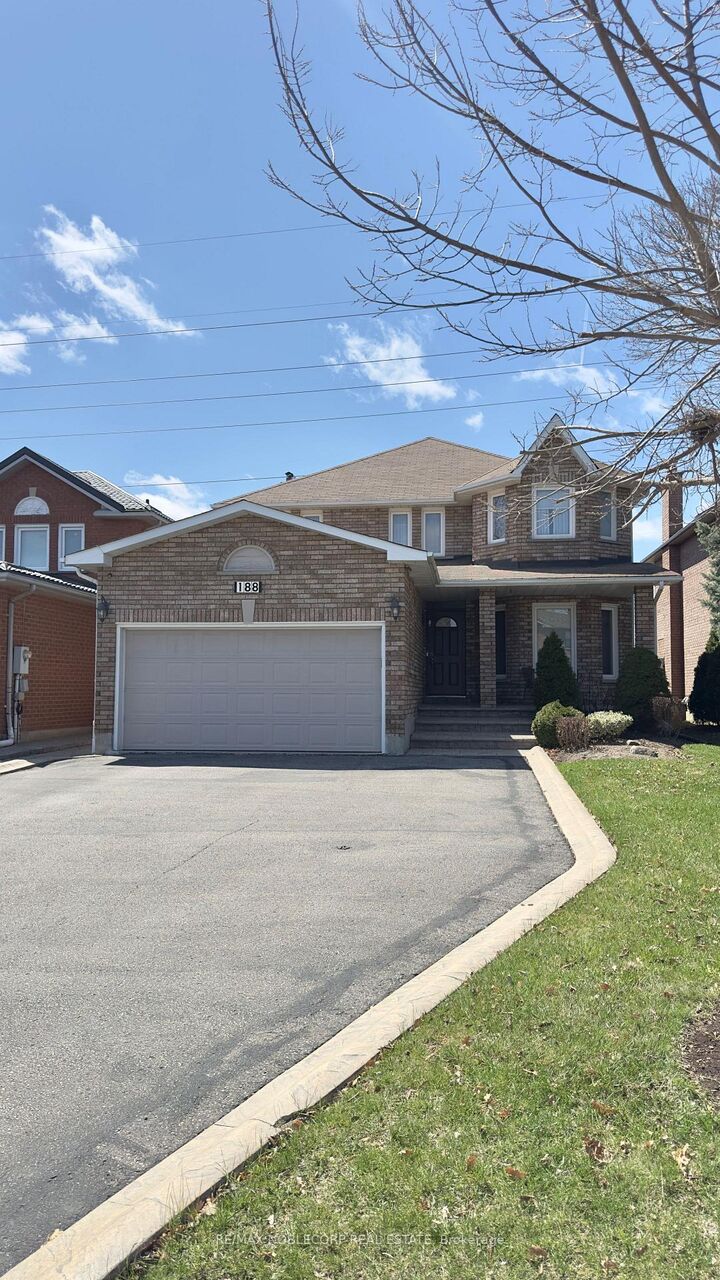 Photo de la propriété:  188 View North Court Bsmt  ON L4L 8S3 