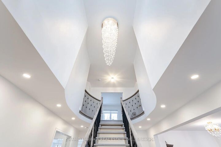 Property Photo: 6150 Bankhead Court ON L5V 1L9