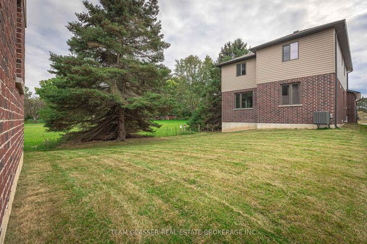 Property Photo: 3465 Oriole Circle E ON N6N 1K6