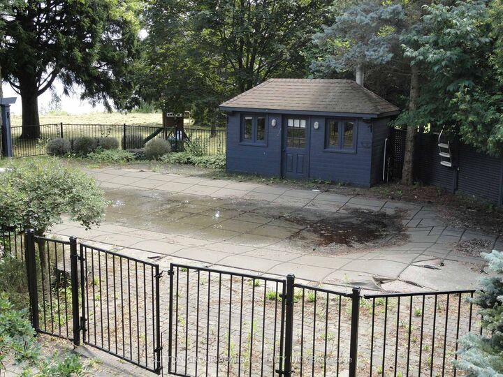 Property Photo: 48 Meadowcliffe Drive ON M1M 2X9