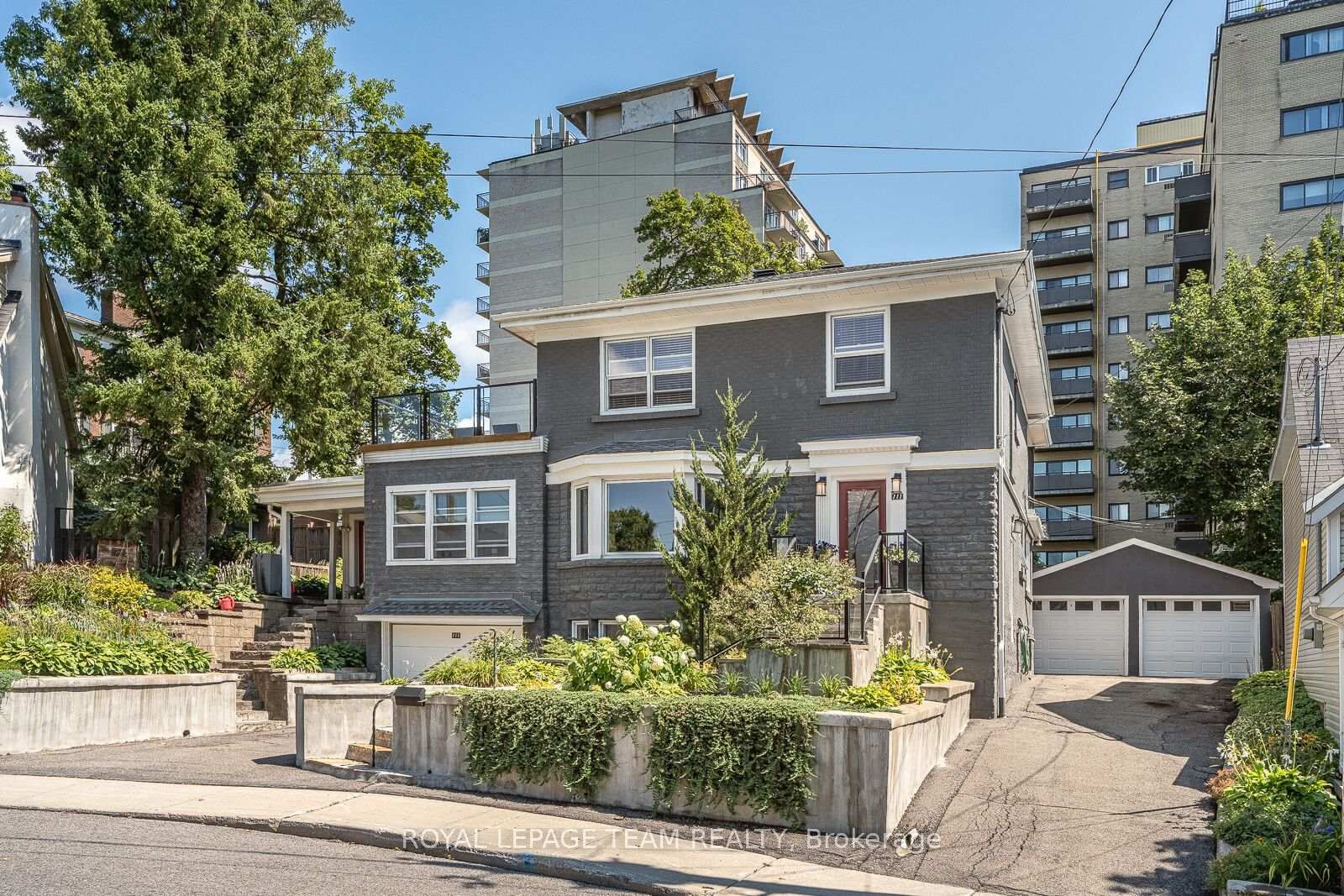 Property Photo: 111 Ivy Crescent ON K1M 1Y1