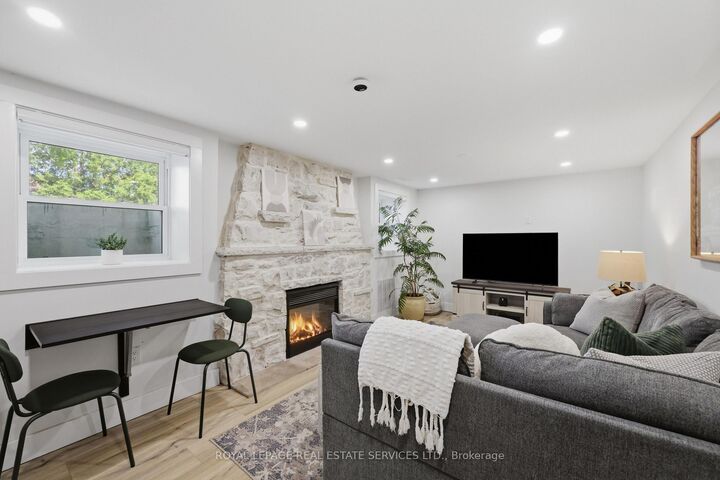 Property Photo: 8 Briscoe Street W ON N6J 1L8