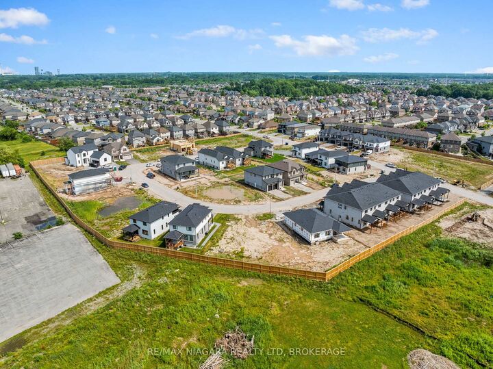 8885 Angie Drive — photo 1