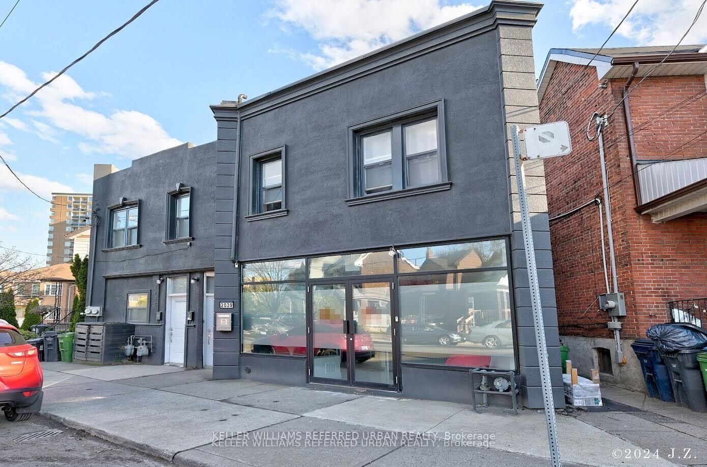 Property Photo:  2039 Davenport Road Unit A  ON M6N 1C5 