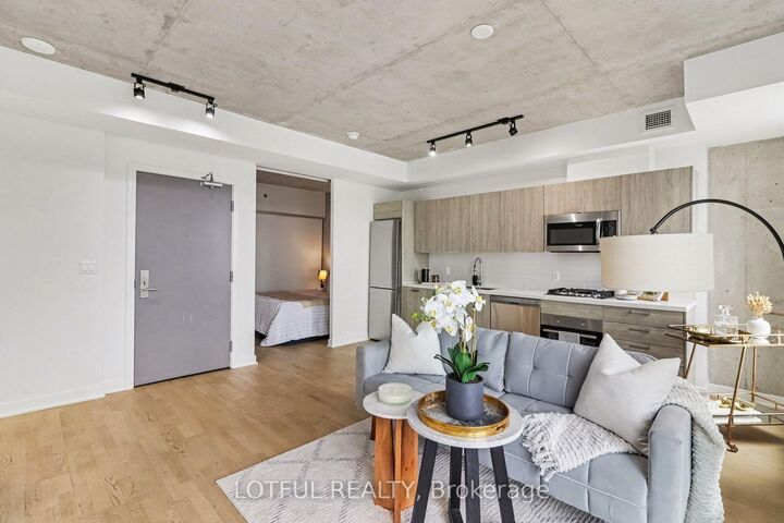 Property Photo: 203 Catherine Street 1309 ON K2P 1J5