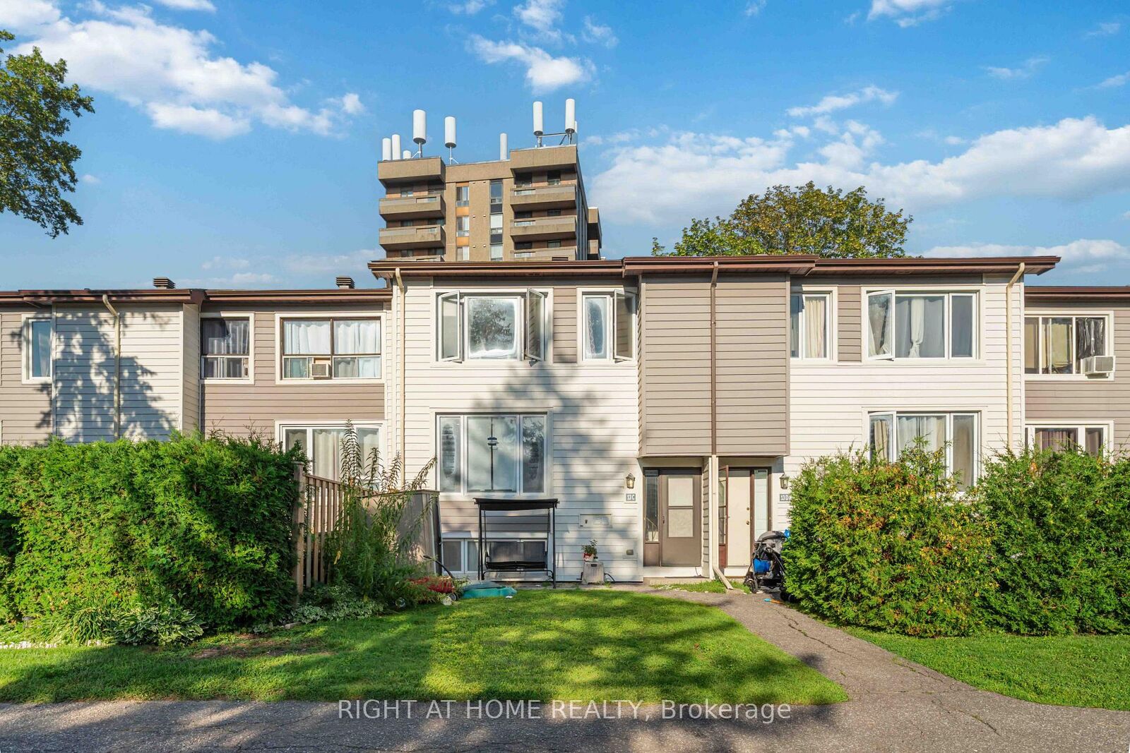 Property Photo:  13 Banner Road C  ON K2H 8T3 
