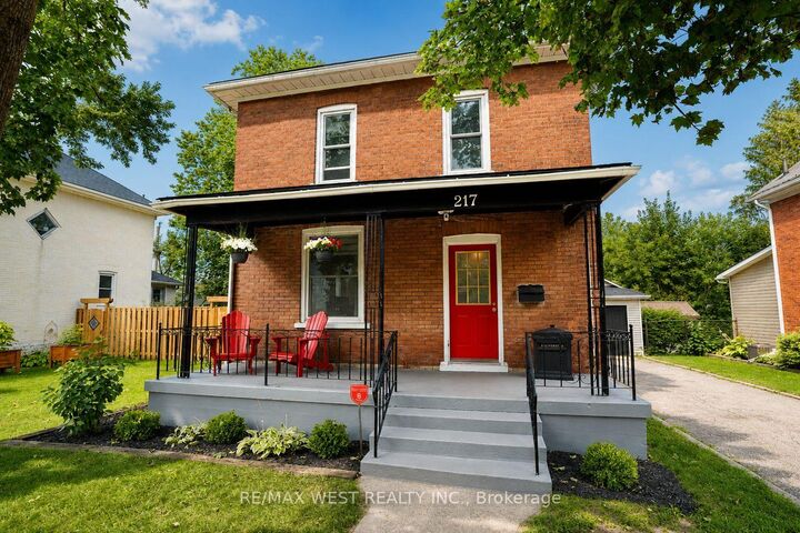 217 Hexam Street — photo 1