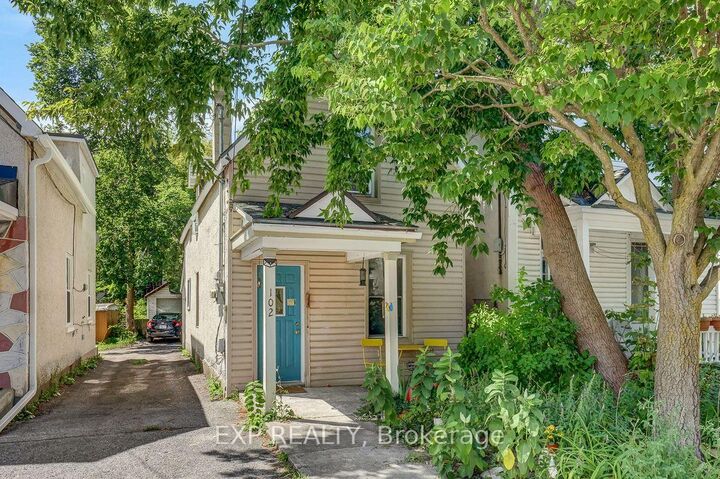 102 Lebreton Street N — photo 1