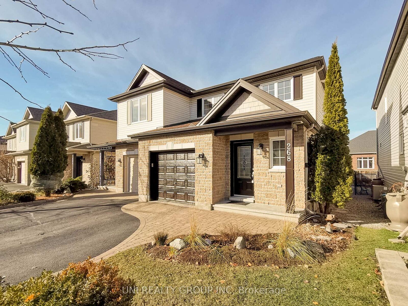 Property Photo:  268 Tewsley Drive  ON K1V 0Y6 