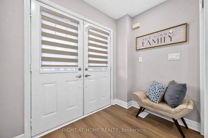 Property Photo:  31 McCargow Drive  ON N3W 0C3 