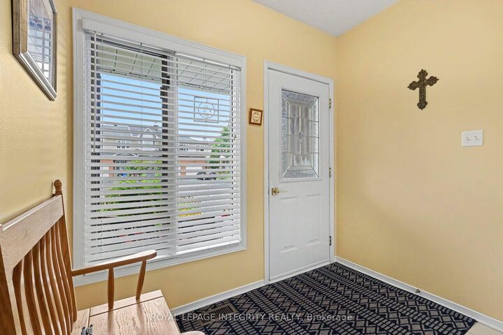 Property Photo: 16 Streamwood Lane ON K1T 3R1