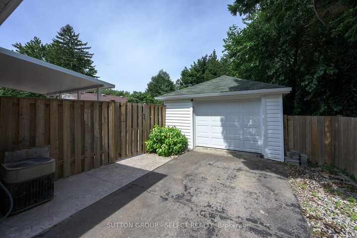Property Photo: 1852 Avalon Street ON N5W 3G8