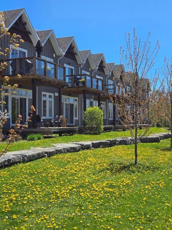 Property Photo: 29 Lakewood Crescent 105 ON K0M 1A0