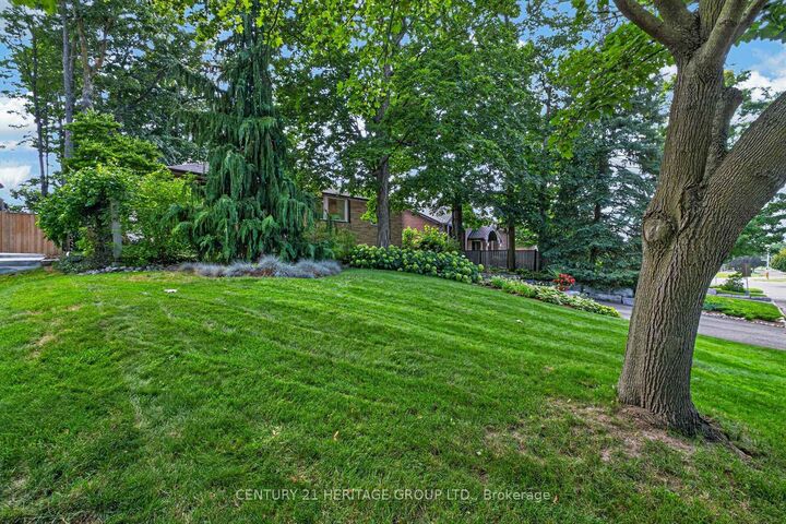 Property Photo: 245 Corrie Crescent ON N2L 5W3