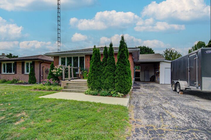 Property Photo:  2 Allanton Boulevard  ON N3R 3B9 