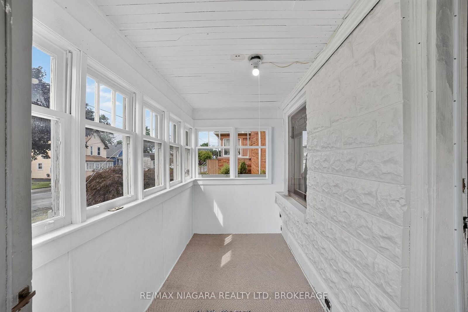 Property Photo: 6303 Ker Street ON L2G 1X7