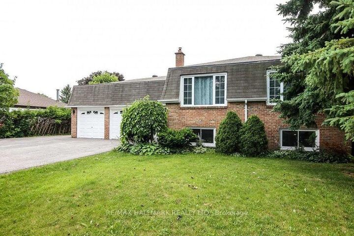 Property Photo: 1022 Janette Street ON L3Y 3C5