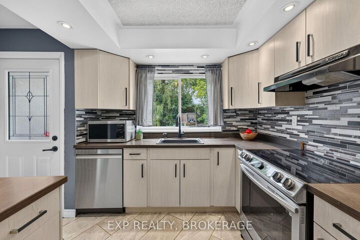 Property Photo: 44 Lennox Street ON K7M 4S4