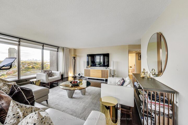 Property Photo: 2045 Lake Shore Boulevard W 1110 ON M8V 2Z6