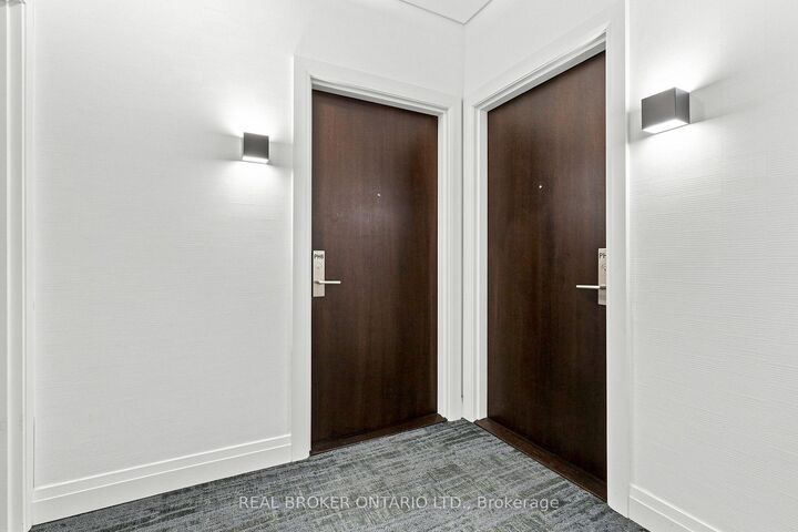 Property Photo: 39 Annie Craig Drive Ph06 ON M8V 0H1